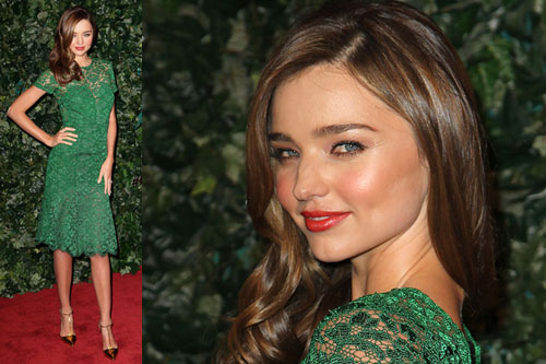 Miranda Kerr в зеленом платье